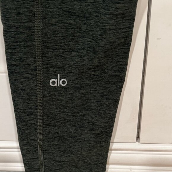 ALO Yoga Black Leggings - Picture 8 of 9